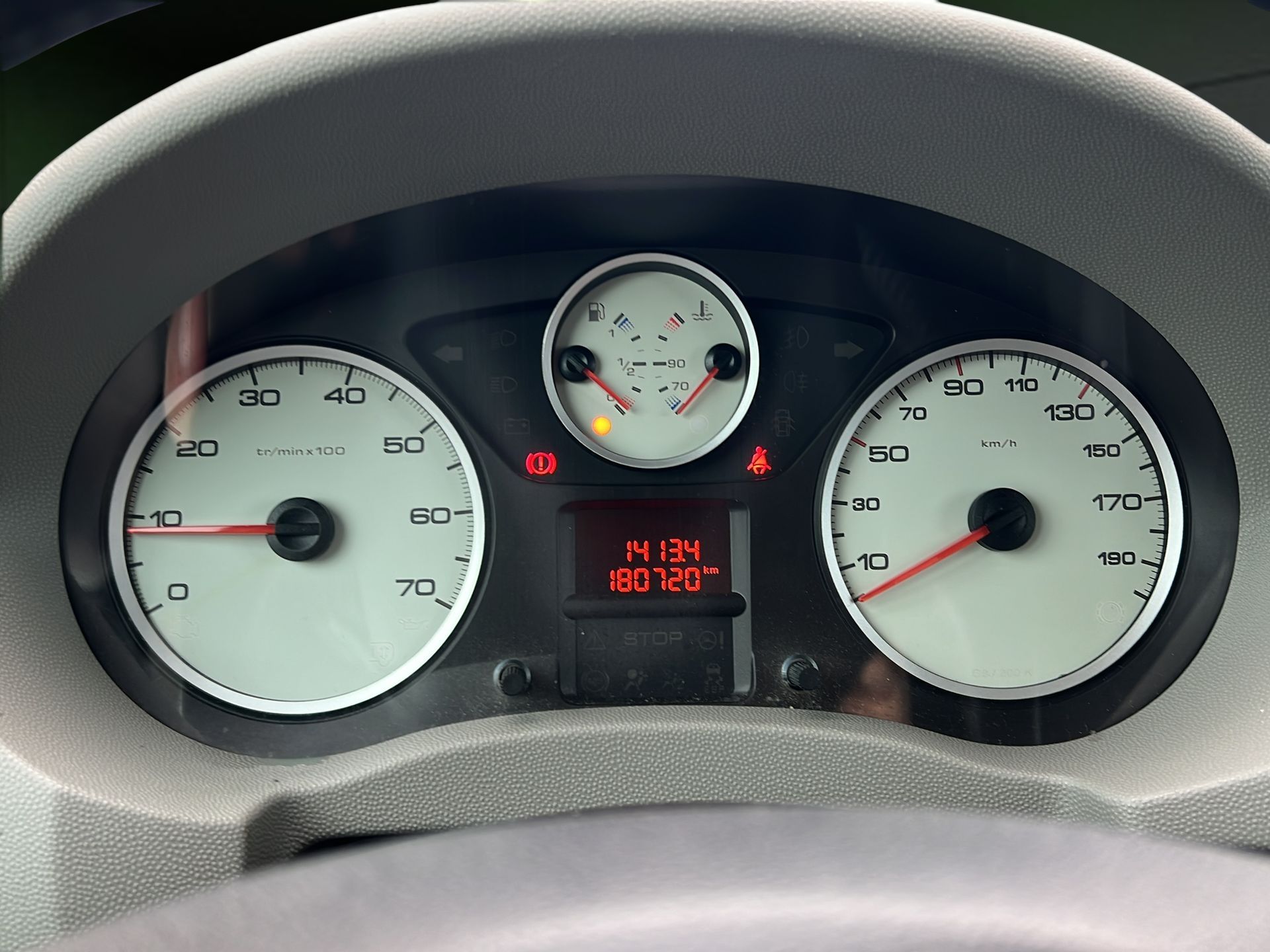 136356562-10