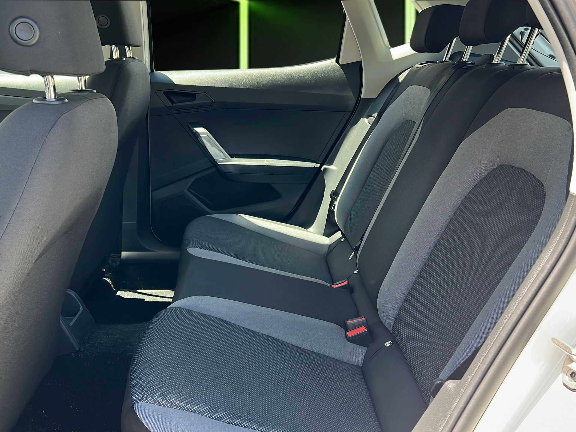159685672-12